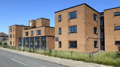 LDRS Swan House Grimsby