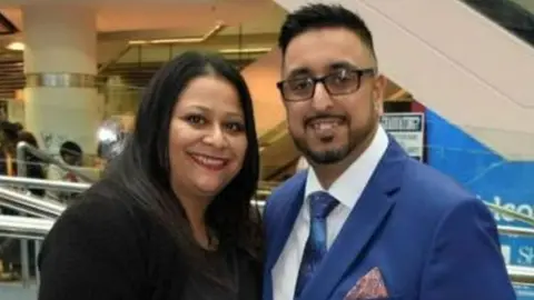 Family photo Geeta and Harjinder