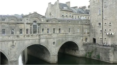 Pulteney Bridge pic from archive