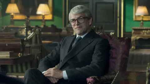 Netflix Jonny Lee Miller as John Major in The Crown