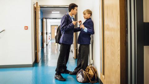 What should schools put first? Discipline or creativity? - BBC News