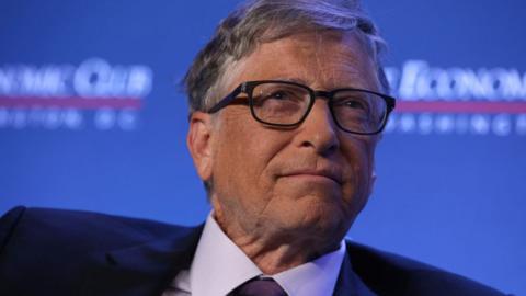 Bill and Melinda Gates divorce after 27 years of marriage - BBC News