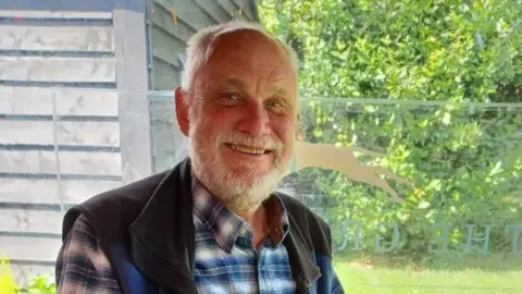 Julian Penge Julian Penge