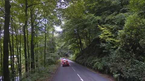 Google Road near Grantley Hall