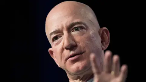 JIM WATSON Jeff Bezos