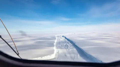 Sebastian Gleich/BAS Chasm One