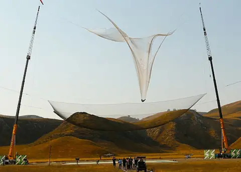 Getty Images Luke Aikins landing