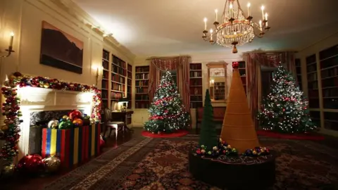 Getty Images Holiday decorations are seen in the library of the White House November 29, 2016 in Washington, DC