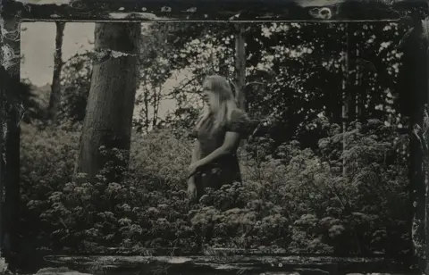 Jo de Banzie Woman in the woods