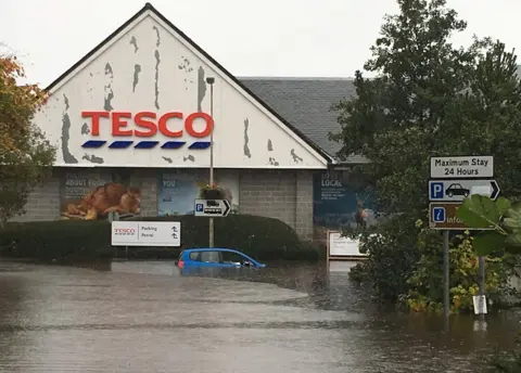 Flooding in Tesco car park, Oban