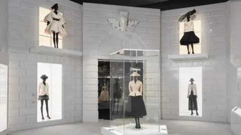 ADRIEN DIRAND Christian Dior: Designer of Dreams - New Look