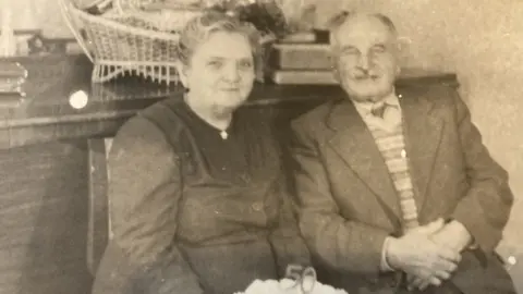 Kitty Odell Friends of Gisa who were given the box for safekeeping