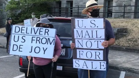 Reuters USPS supporters in Washington