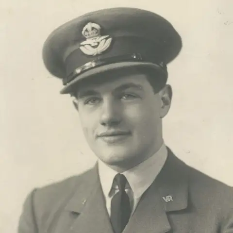 Gunn Family Flt Lt Alastair Gunn