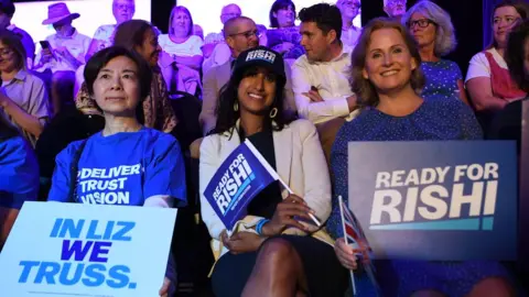 EPA Truss and Sunak supporters