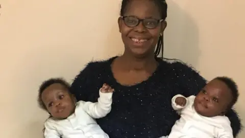 Family photo Perpetual Uke and the twins