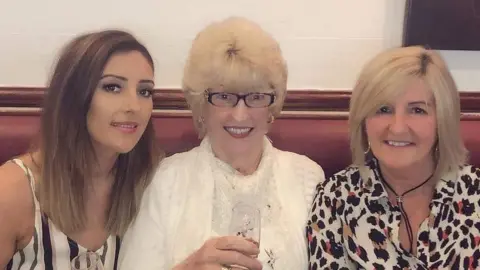 Arlene Leitch Arlene Leitch with gran and mum