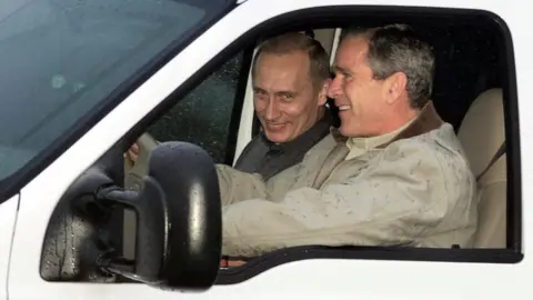 Getty Images George Bush hosted Vladimir Putin at his Texas ranch