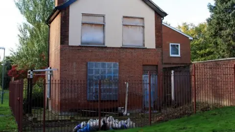 BBC Derelict house, generic