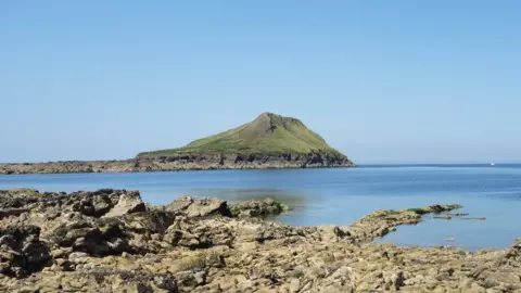 Des Blenkinsopp | Geograph Worm's Head