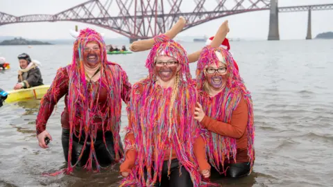 Susie Gray (TCSPR) loony dook