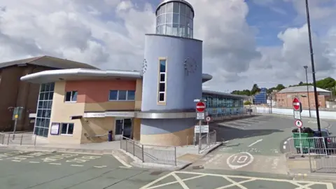 Google Bridgend bus station