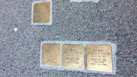 Many Jews in Norway lost their lives in the Holocaust. The Oslo Jewish Museum placed memory stones in the streets of Oslo to remember them