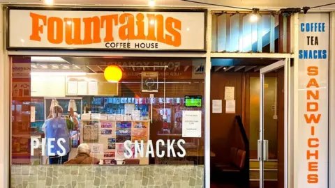 Jenna Greenwood Fountains coffee house