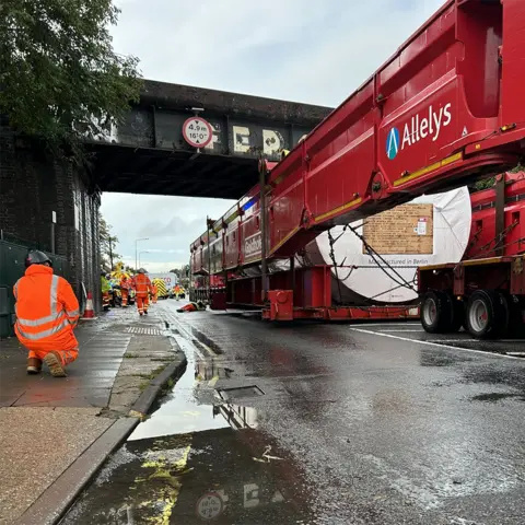 Suffolk Highways Power turbine passes under Ferodo bridge on Norwich Road