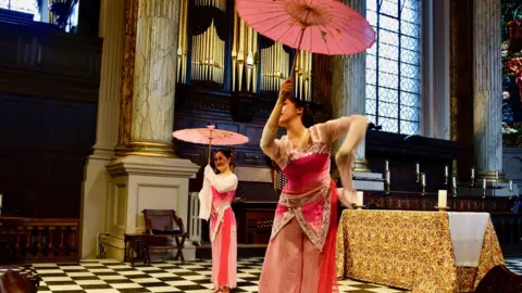 BBC Dans Dance Company perfomers