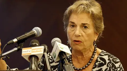 NYEIN CHAN NAING Representative Jan Schakowsky - speaking