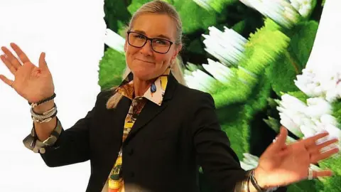 Angela Ahrendts