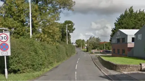 Google Garstang Road in Claughton on Brock