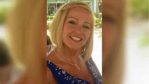 Nottinghamshire Police Lisa Butler Forest Town Mansfield caravan park