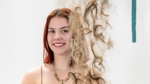 Jessica Lewis fine art student