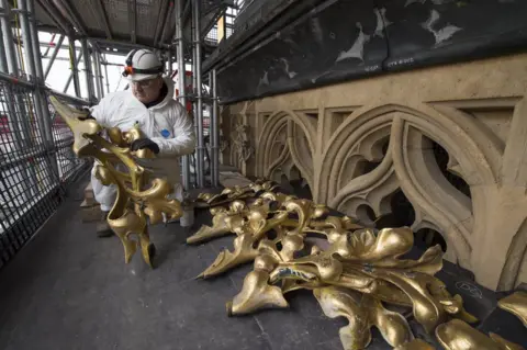 UK Parliament / Mark Duffy Big Ben being renovated