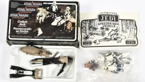 Vectis Auctions A speeder bike playset