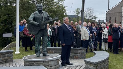 Welsh rugby icon singer Max Boyce turns 80