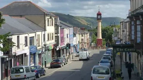 Robin Drayton/Geograph Castle Street