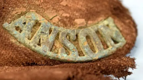 Commonwealth War Graves Commission Shoulder title