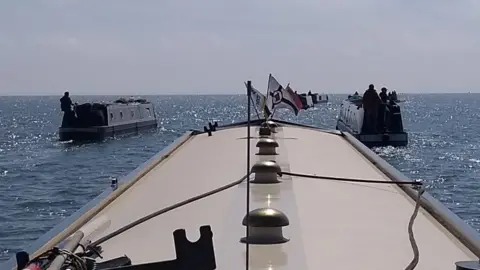 Cotswold Canal Cruisers Club Narrow boats in The Wash