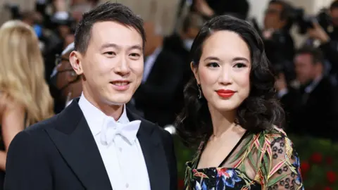 Getty Images Shou Zi Chew and his wife, Vivian Kao, attend the 2022 Met Gala in New York City