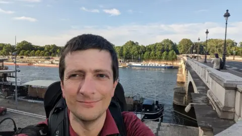 Andrew Cowell Andrew Cowell in Paris