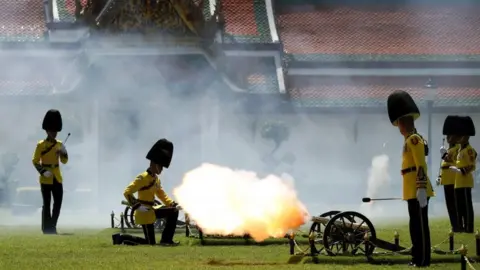 EPA Thai royal guards fire an artillery gun salute during the coronation ceremony of Thai King Maha Vajiralongkorn Bodindradebayavarangkun outside the Grand Palace in Bangkok, Thailand, 04 May 2019