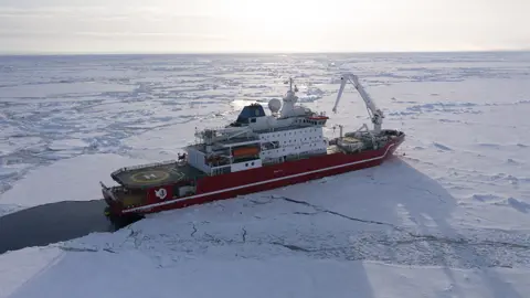 FMHT and National Geographic Agulhas