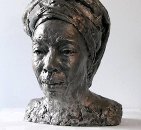 Guns sculpture: Tribute to peace activist Dr Erinma Bell - BBC News