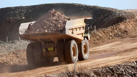 Getty Images Mining truck in Western Australiaq