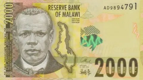 Peter Jegwa/BBC Malawi money