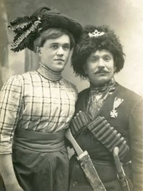 Olga Khoroshilova Russian 'Travesti' theatre, 1910s