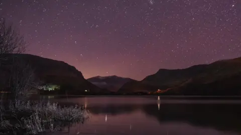 James Williams A sky full of stars at Llyn Nantlle Uchaf in Gwynedd